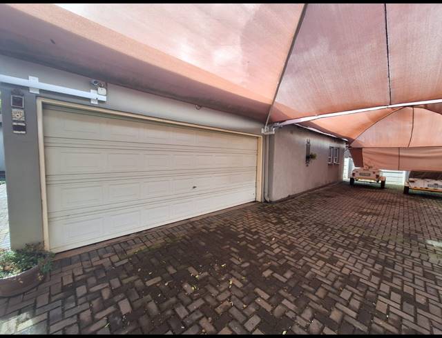 3 BEDROOM HOUSE FOR SALE IN VANDERBIJLPARK SE 2